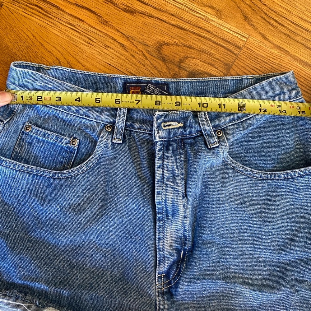Vintage 90's Route 66 Distressed Frayed Highwaisted  Denim Jean Shorts 32 - Picture 11 of 13